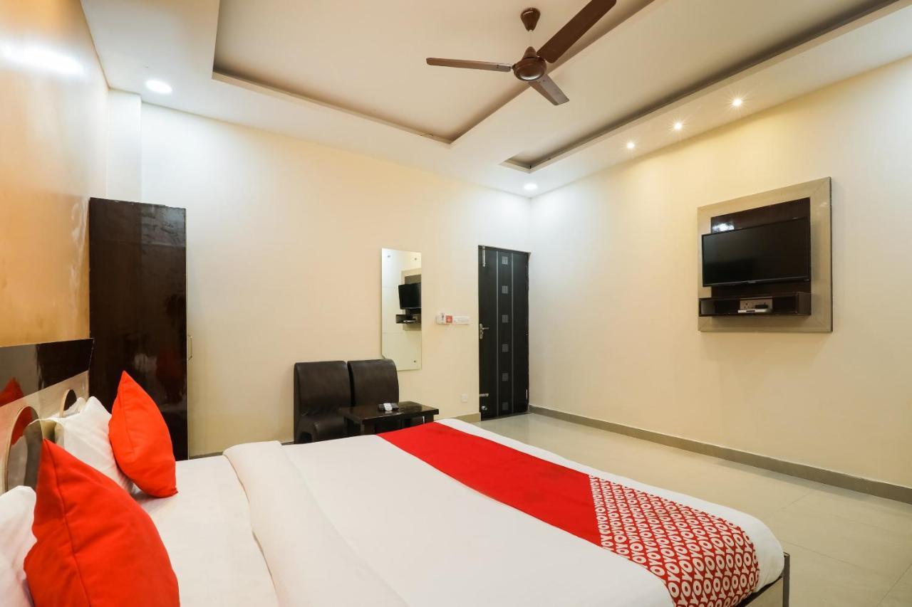 מלון Bijnaur Oyo Flagship Krishna Regency Near Chaudhary Charan Singh International Airport מראה חיצוני תמונה